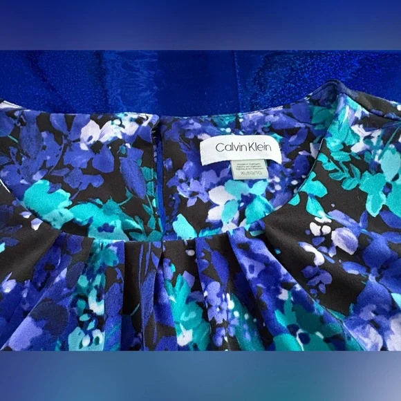 Calvin Klein Blue and Black Floral Blouse - Picture 5 of 9